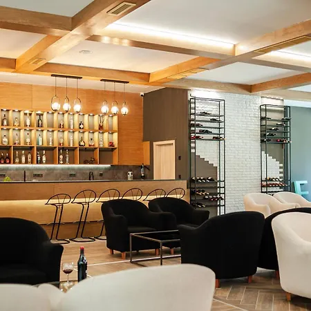 Park Ela Hotel 4*