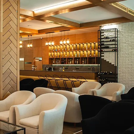 Hotel Park Ela Borowec